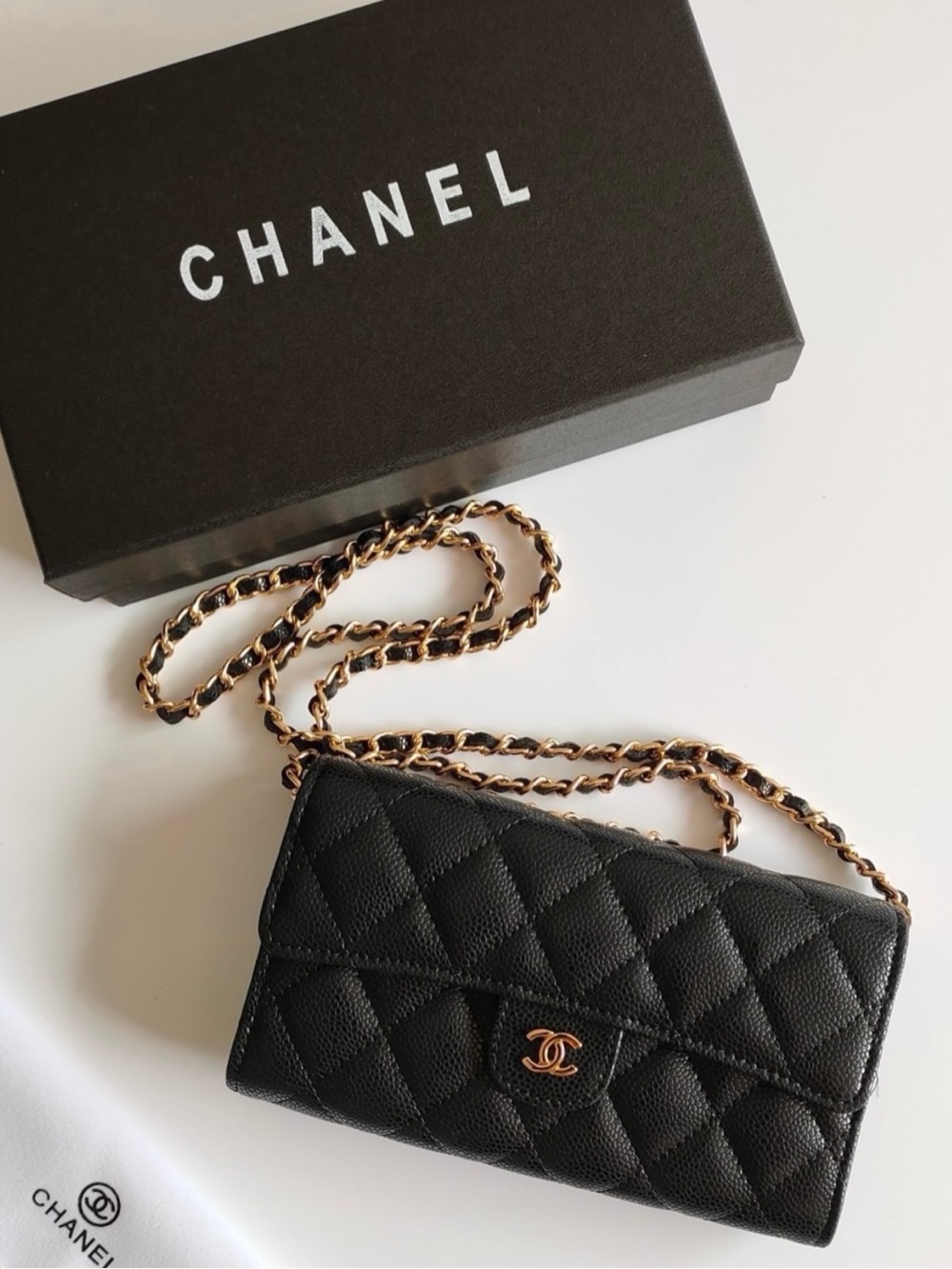 Novelty/GWP wallet on chain
